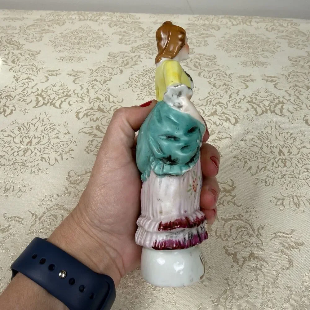 Japan Vintage Porcelain China Colonial Woman Figurine - 6 1/2